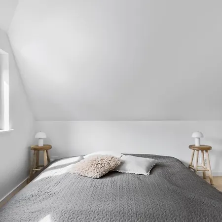 3 Bedroom Stunning In *